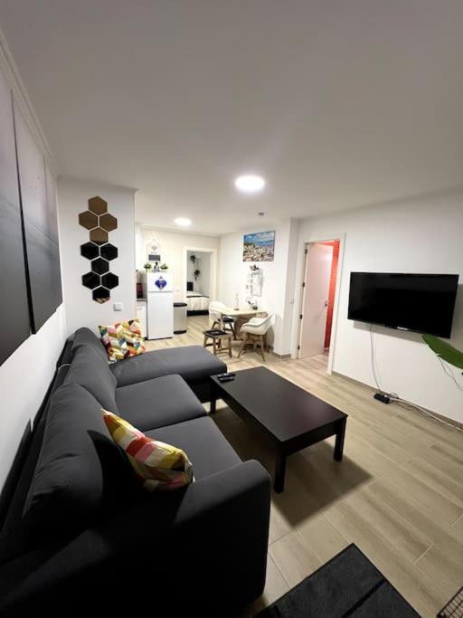 Artistic Digital Getaway - Patio & Great Location! Apartment Lisbon Bagian luar foto